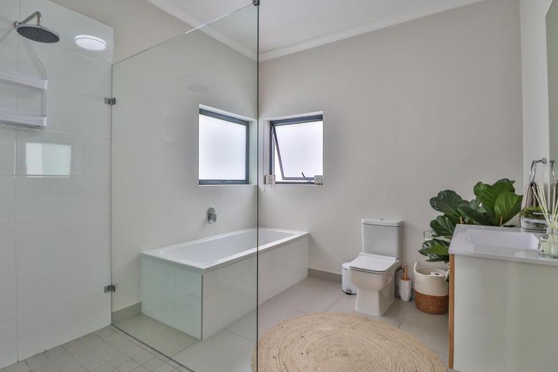 3 Bedroom Property for Sale in Protea Heights Western Cape